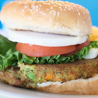.Jumbo California Vegan Burger